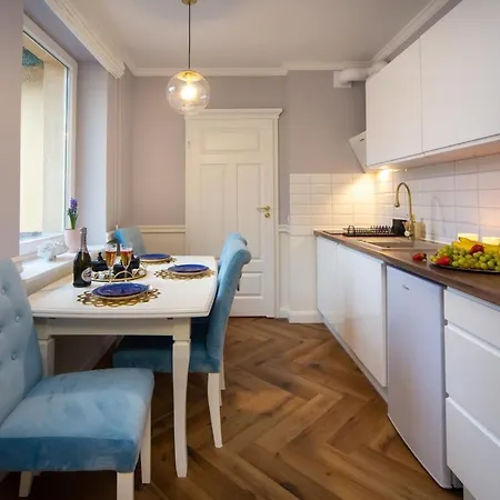 Maya's Flats & Resorts 120 - Monte Cassino 49 Apartament